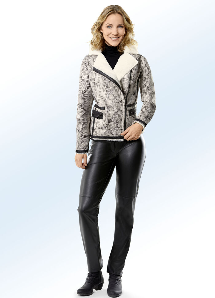 Kurzjacke mit Schlangenhaut-Dessin 