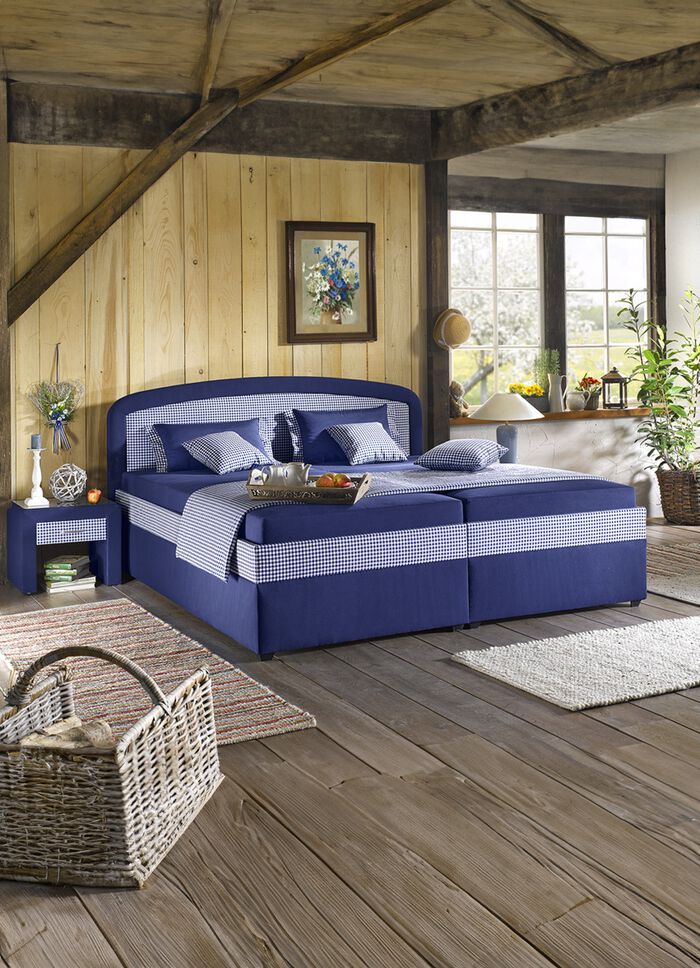 Polsterbett mit ger&auml;umigem Bettkasten 