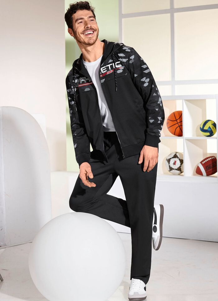 Freizeitanzug mit Kapuze 