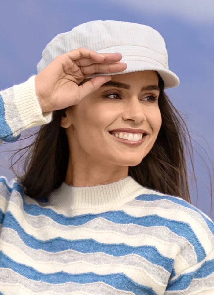 Elegante Damen-Ballonm&uuml;tze, mit r&uuml;ckw&auml;rtigem Elastikeinsatz WEISS