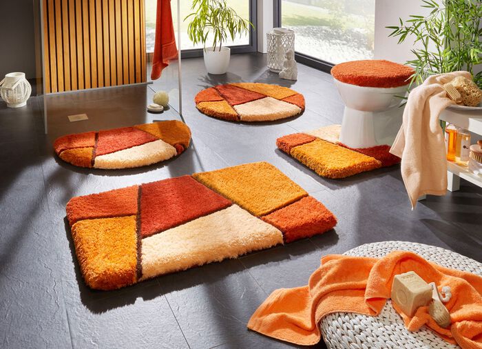 Farbenfrohe Badgarnitur mit rutschhemmender R&uuml;ckseite TERRA