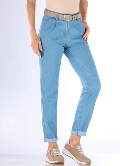 Jeans in Chino-Form 