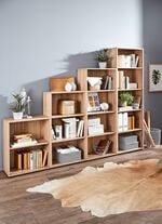 Klassische Regal-Serie mit Kunststofff&uuml;&szlig;en 