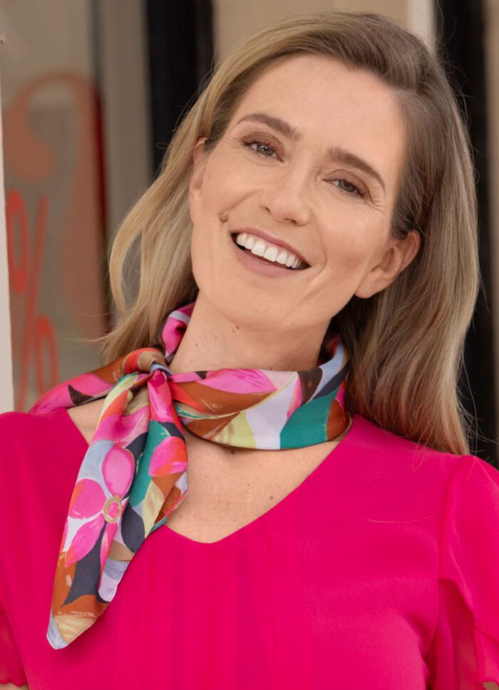 Nikituch mit Fantasiebl&uuml;ten- und bl&auml;tter-Dessin 