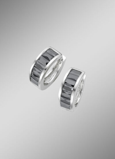 Klappcreolen mit schwarzen Zirkonia 