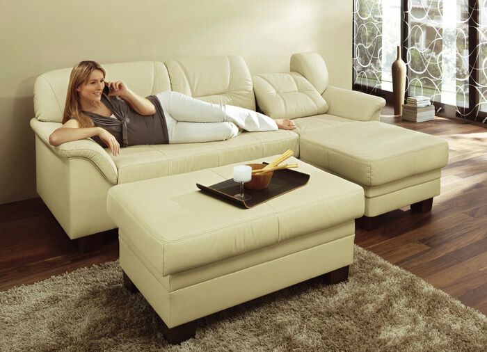 Polsterm&ouml;bel auf robusten, echten Holzf&uuml;&szlig;en ALTWEISS