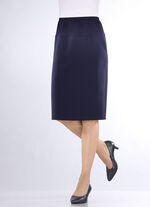 Rock in gerader Schnittführung 