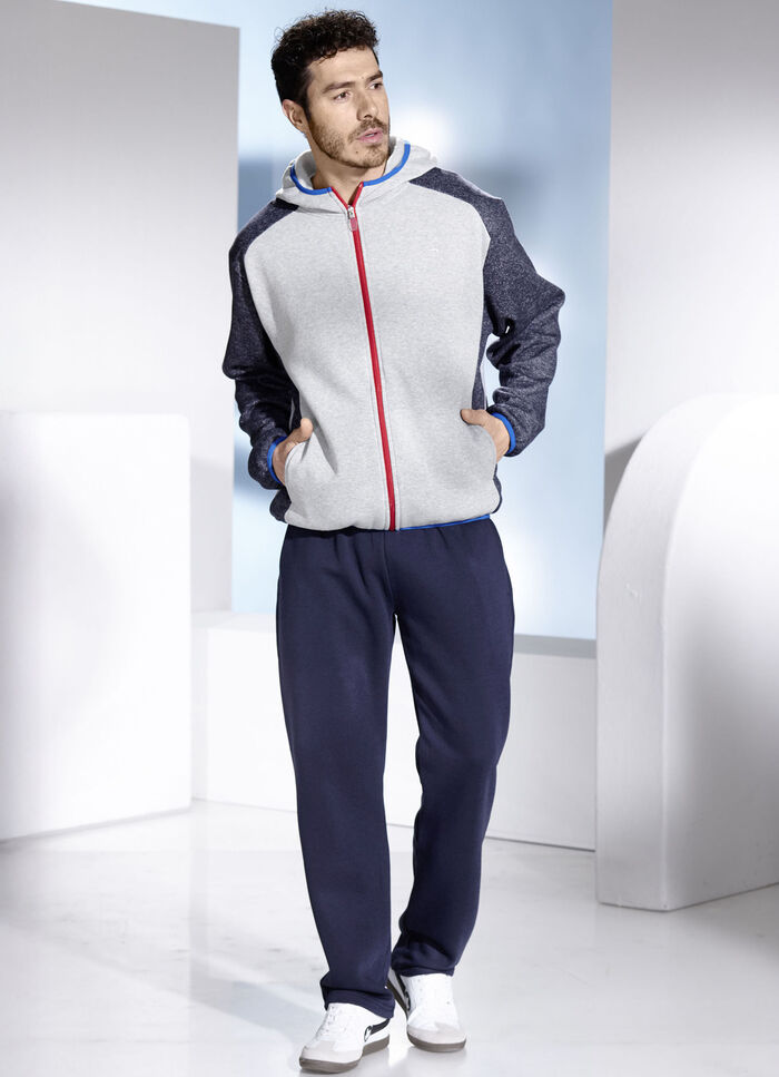 Freizeitanzug mit Kapuze 