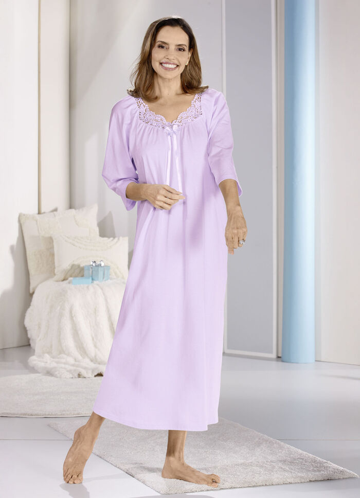 Nachthemd, knöchellang und Stickereispitze  FLIEDER