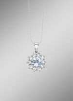 Anhänger im Blumendesign 