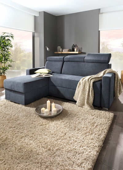 Polstermöbel mit Bettfunktion und verstellbaren Kopfstützen 