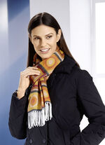 Schal mit geometrischen Formen 