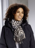 Schal mit Fantasiedessin 