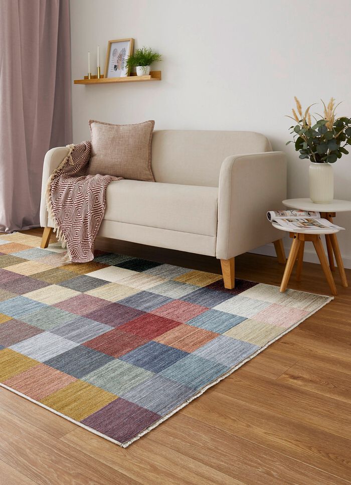 Moderne Br&uuml;cken und Teppiche mit Karo-Dessin 