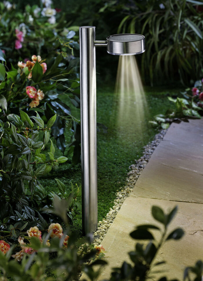 GRUNDIG LED Wegeleuchte 