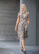 Kleid mit extravaganter Knotenoptik 