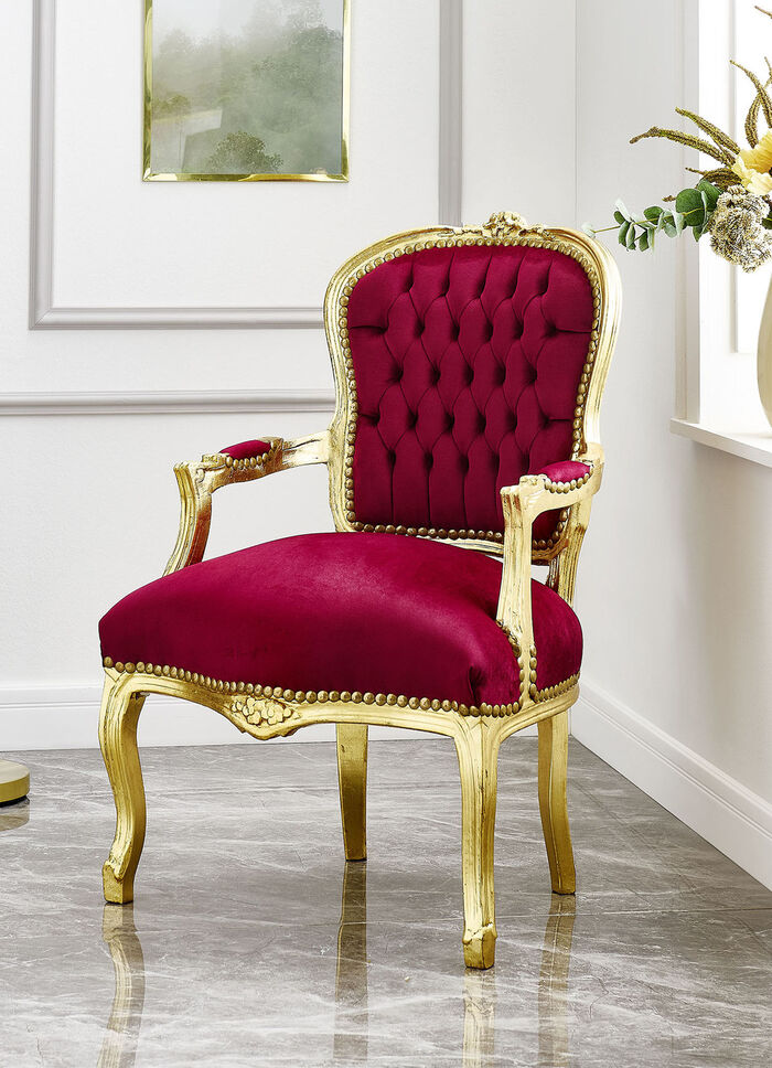 Armlehnensessel in geschwungener Form 