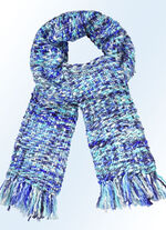 Schal mit Fransen an den Enden 