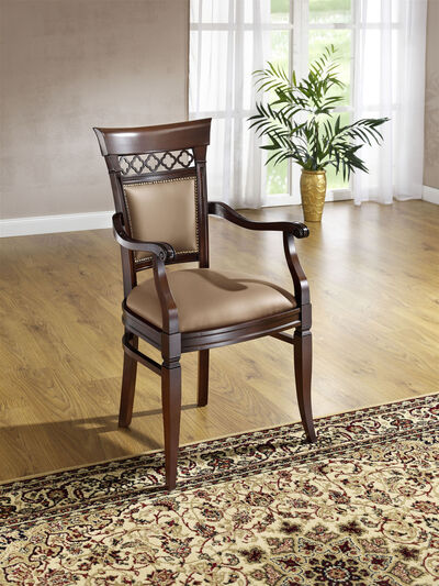 Massive, hochwertige Sitzmöbel 