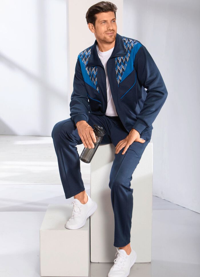 Freizeitanzug mit Kontrasteinsatz 