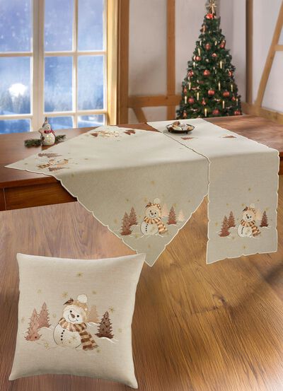 Bestickte Tisch- und Raumdekoration 