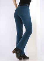 Cordhose in trendiger Bootcut-Form 