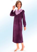 Hausmantel mit schmuckvoller Verzierung 