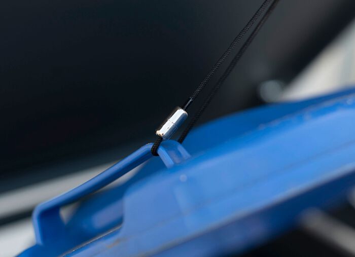 M&uuml;lltonnenbox &bdquo;Lacina&ldquo;, T&uuml;ren in Holzoptik 