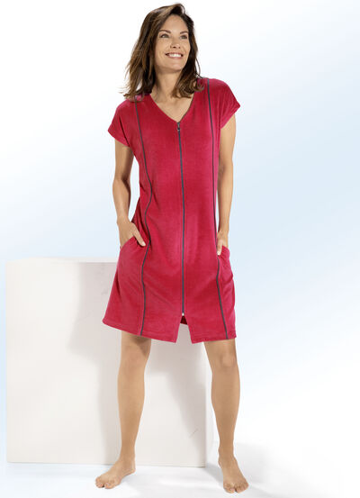 Besonders schönes Hauskleid von Plantier 