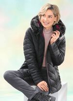 Jacke mit abnehmbarer Kapuze 