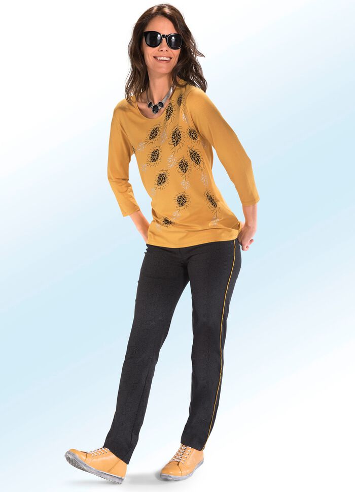 Hose in dezenter Fischgrat-Optik 