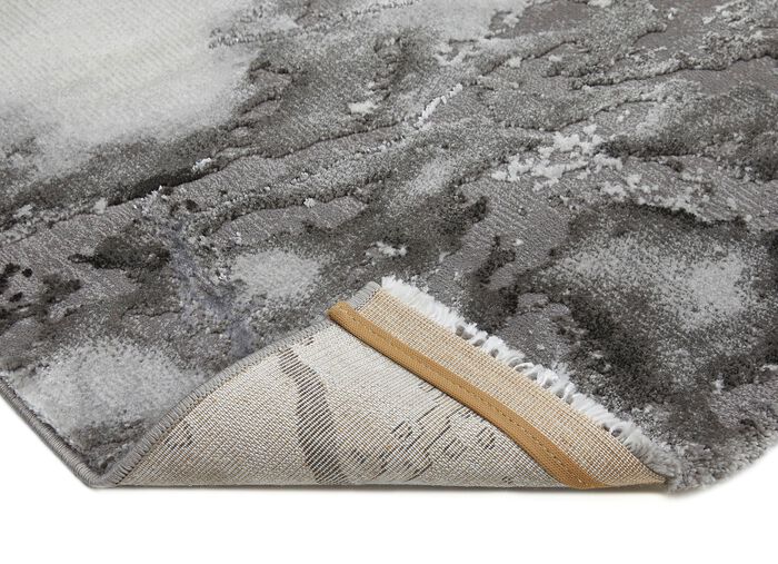 Stilsichere Br&uuml;cken und Teppiche mit Marmormotiv 