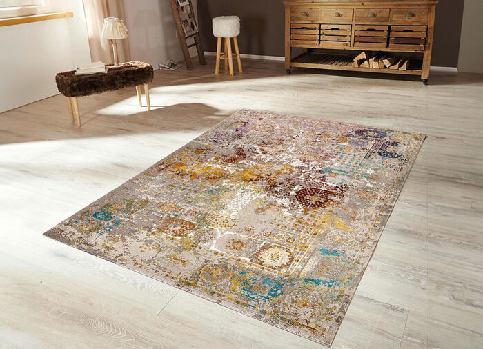 Brücken und Teppiche aus Flachgewebe mit aufwendiger Dessinierung BUNT