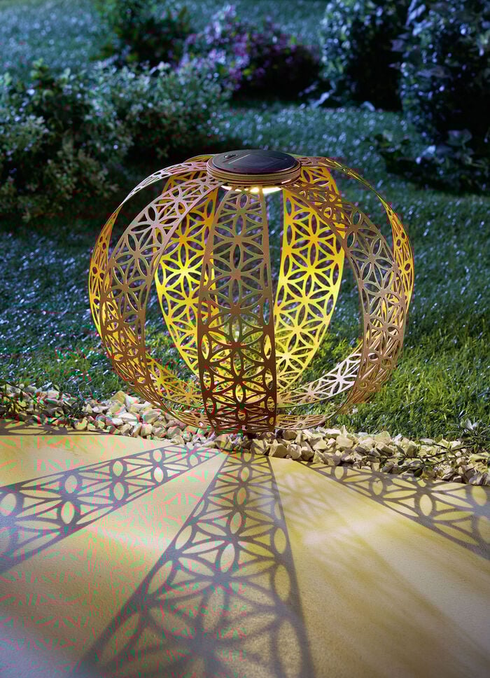 Solarleuchte mit Erdspieß 