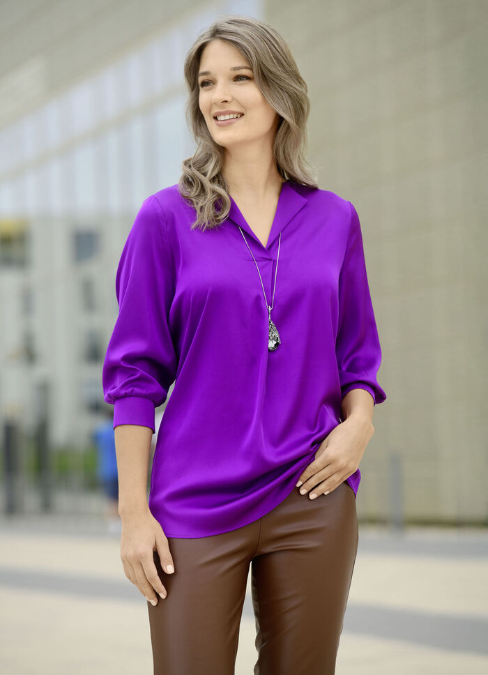 Tunika mit aparter Ausschnittlösung 