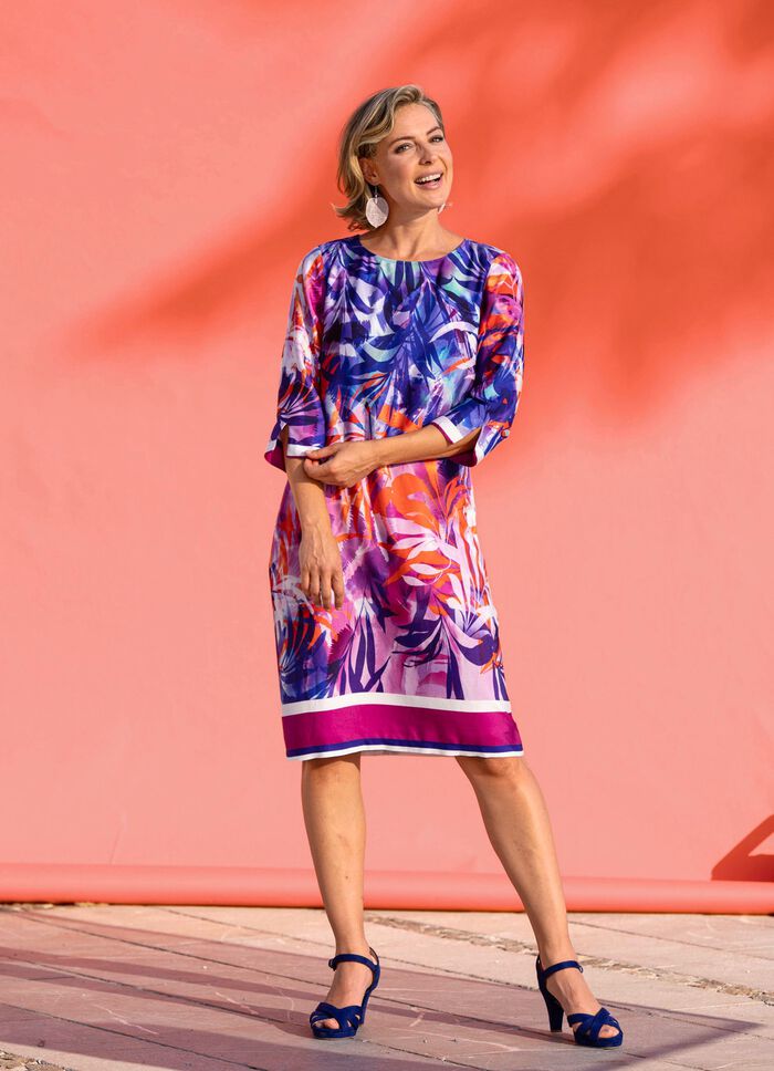 Kleid mit ausdruckstarkem Bord&uuml;rendruck 