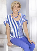 Außergewöhnliches Shirt mit tiefem Halsausschnitt 