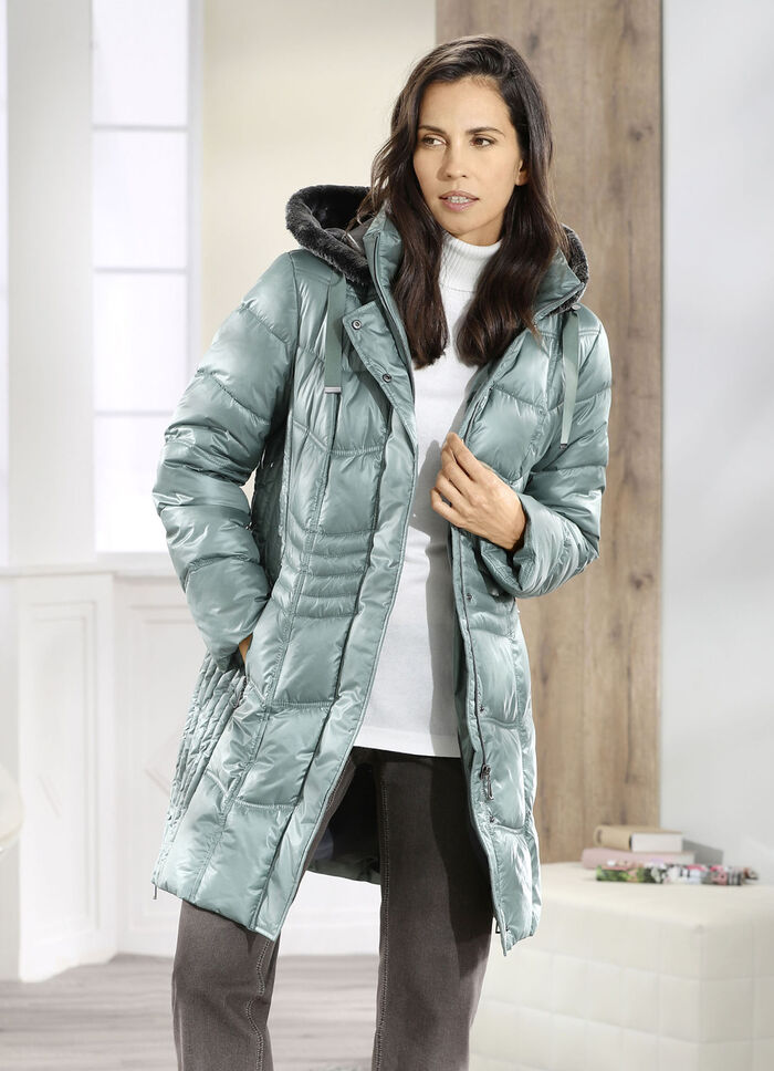 Kurzmantel mit Längssteppung seitlich 