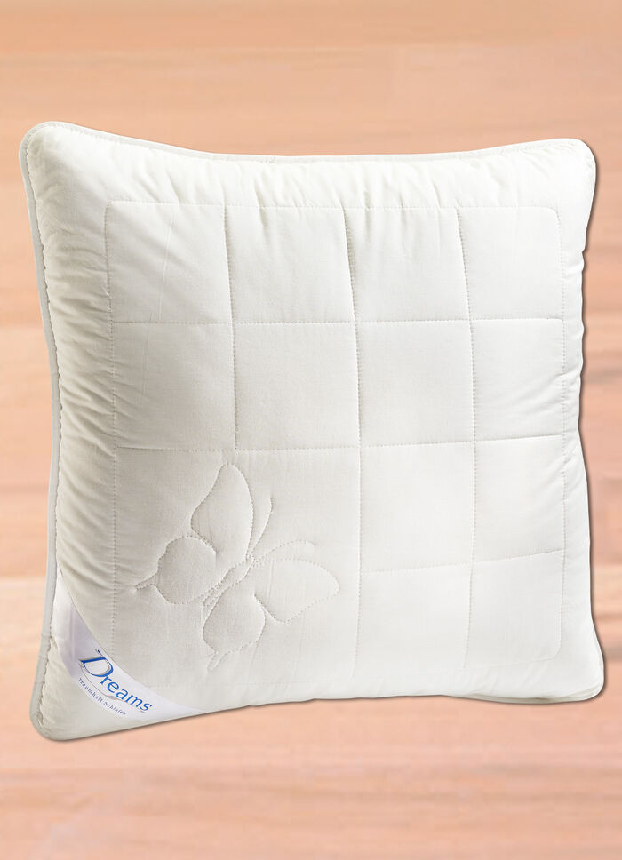 Hautsympathisches Bettwarenprogramm mit hochwertiger Füllung aus 100% Seide WEISS