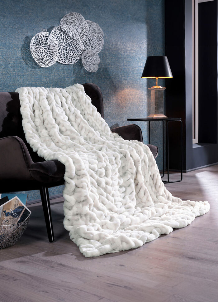 Kuschelige Wohndecke aus Webpelz-Fellimitat GRAU