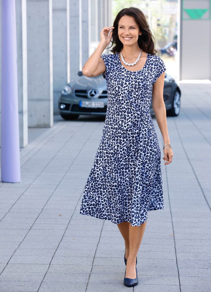 Kleid mit raffinierter Knotenoptik 