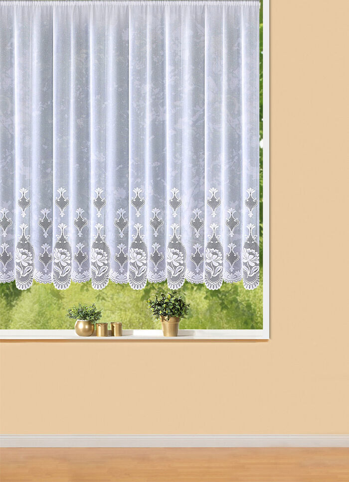 Luftig-leichter Blumenfenster-Store 