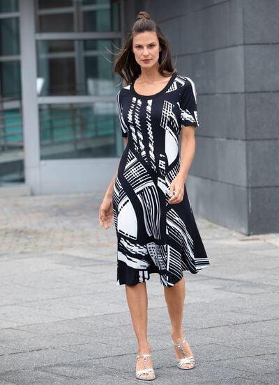 Kleid in Schlupfform 