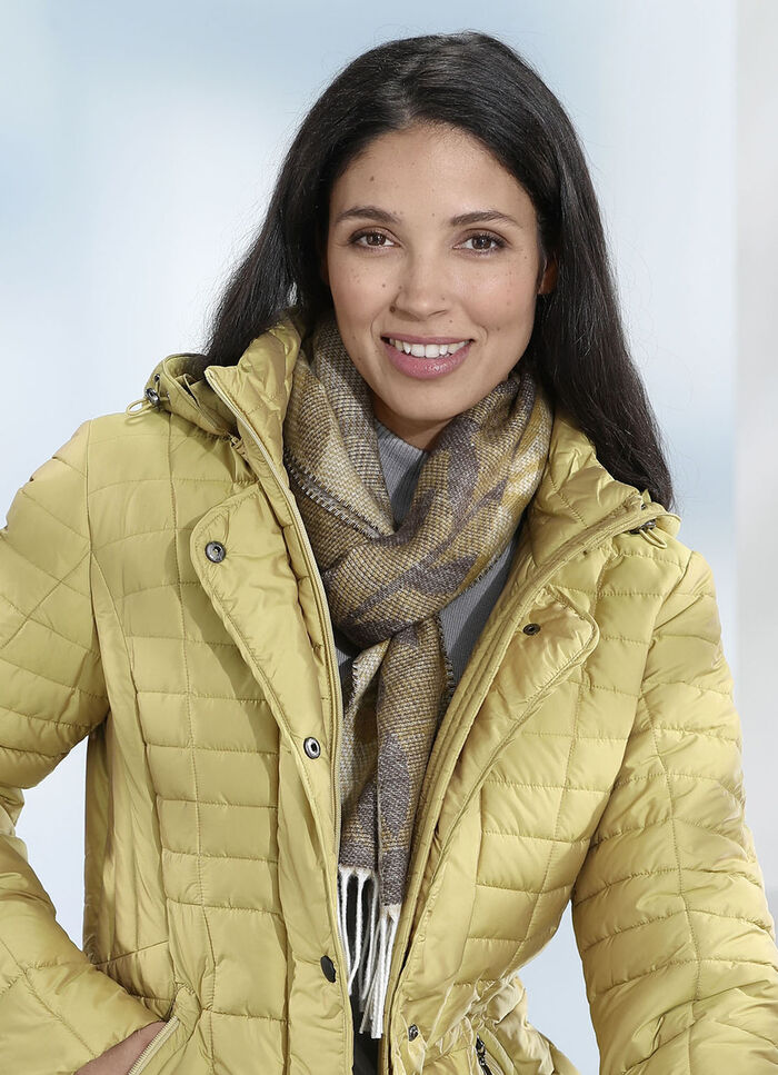 Schal mit Fantasiebl&uuml;ten und - bl&auml;ttern 