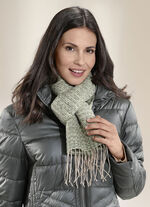 Schal mit verschiedenen Grüntönen 