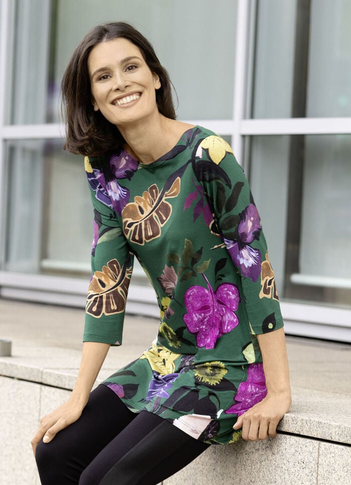 Fantasievolle Tunika mit modisch flachem Ausschnitt 