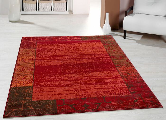 Br&uuml;cken und Teppiche mit zeitlos sch&ouml;n verzierter Bord&uuml;re 