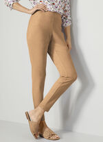 Hose mit schmaler Fußweite 