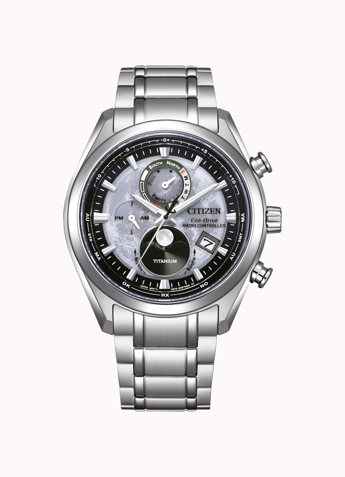 Funk-Solar-Herrenuhr mit Super-Titanium-Bandgehäuse 