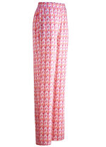 Hose in modischer Weite 